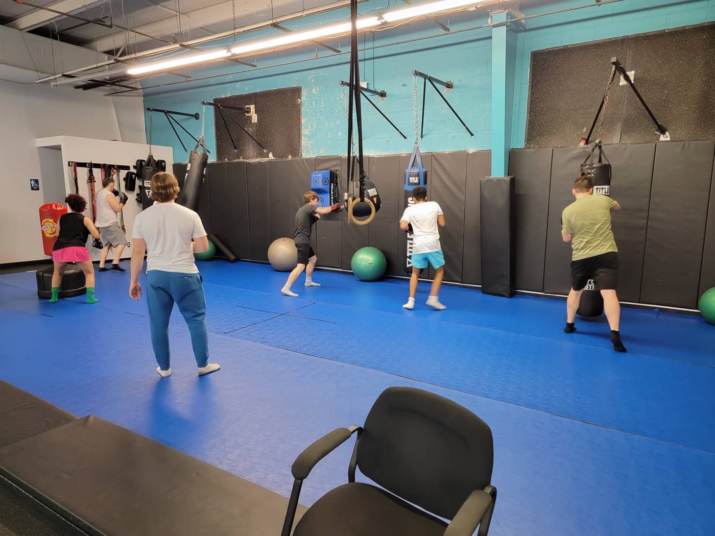 Fight & conditioning group class at Stay Fit.
